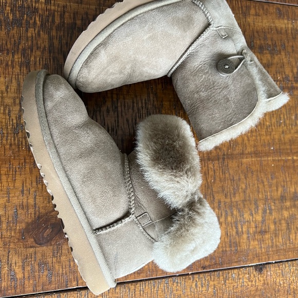 Ugg ankle boots - Picture 4 of 7